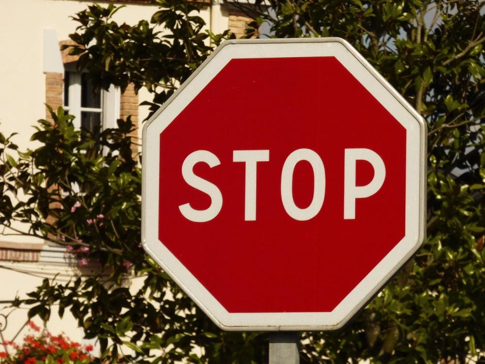 Panneaux de police à Vedène